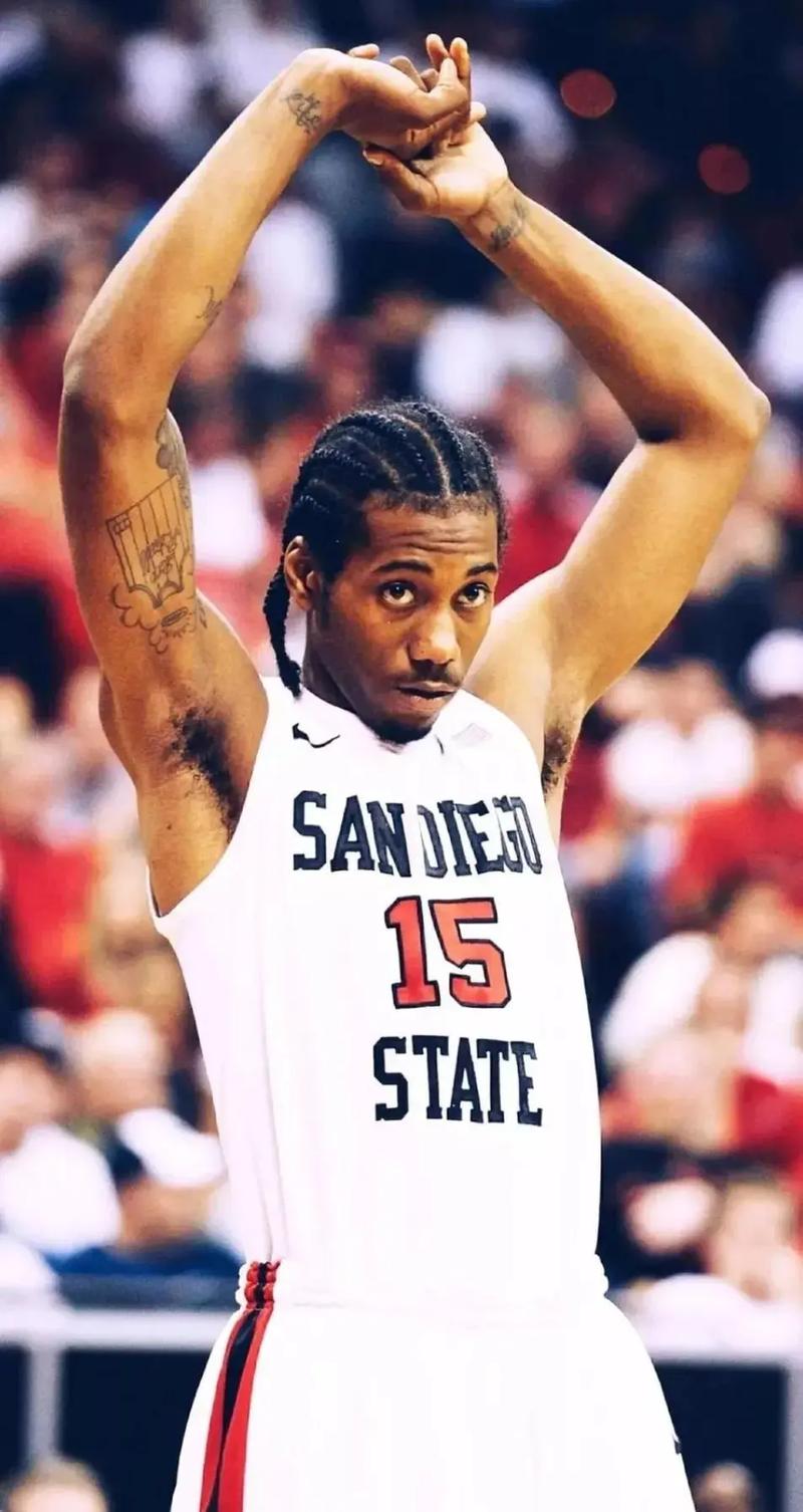 掘金与雄鹿更新明日比赛伤病名单：约基奇伤停&利拉德波蒂斯缺阵