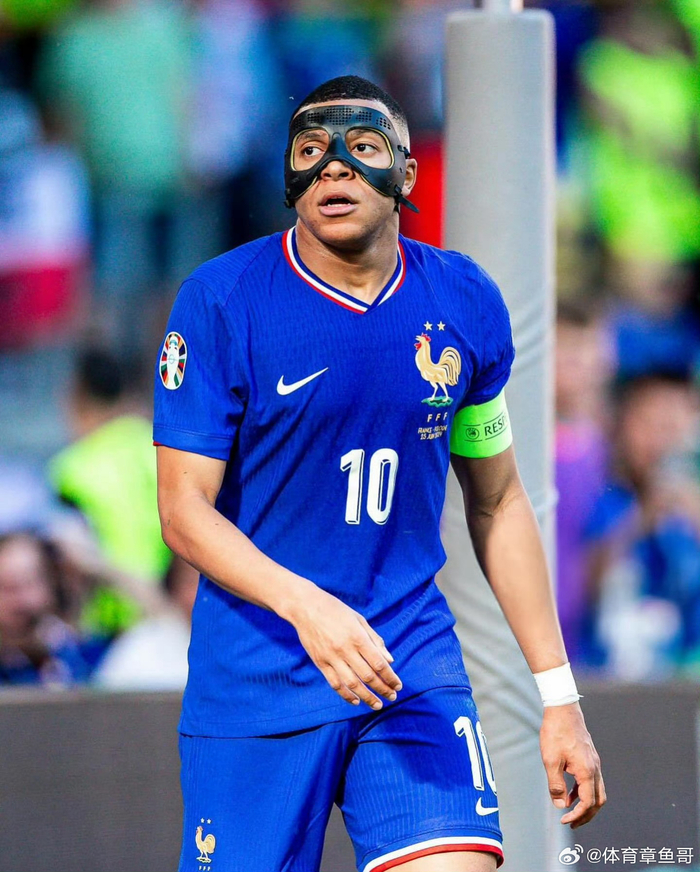 [图]凯恩绝平 拜仁2-2柏林联16连胜纪录遭终结