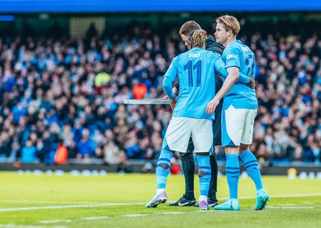 钱伸展