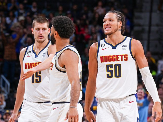 中国女足客战英格兰女足：邵子钦、王妍雯首发，王爱芳出战