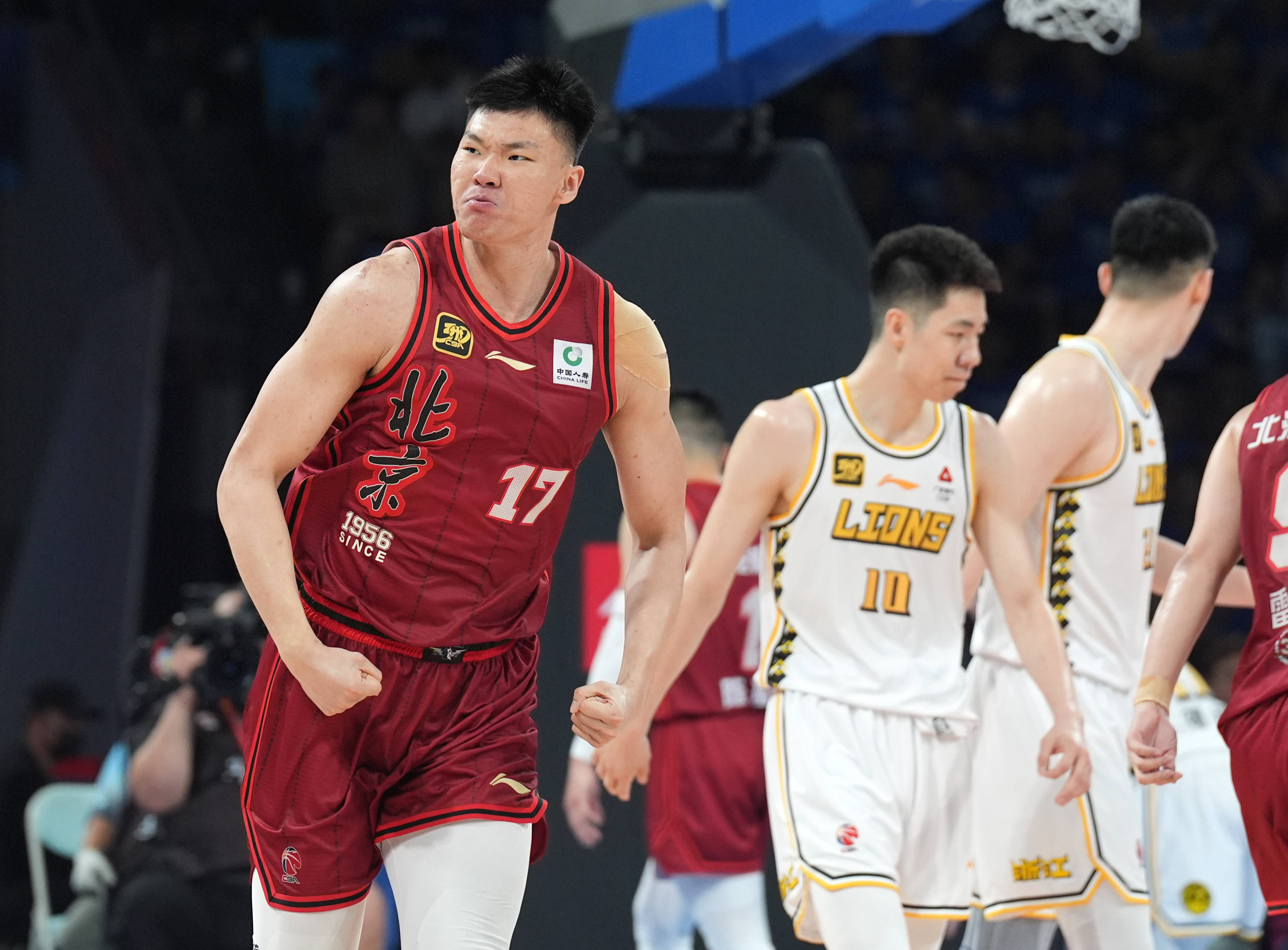 凯尔特人延续连胜 东部榜首位置稳固