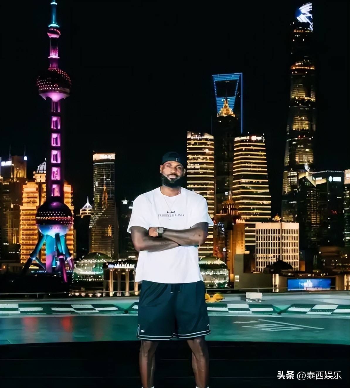 棒球运动与美国梦杰基罗宾森打破肤色藩篱的史诗