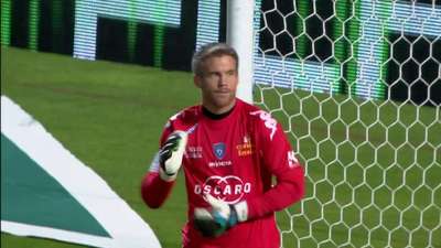 NBA：詹姆斯30+10+8 湖人险胜灰熊