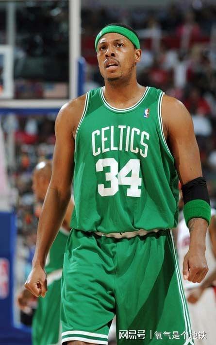 掘金送雄鹿两连败：字母哥缺席，约基奇复出轰39+10+10统治内线