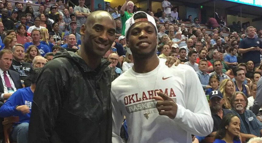 西甲半场：安东尼闪击，费兰戴帽，巴萨暂4-1贝蒂斯